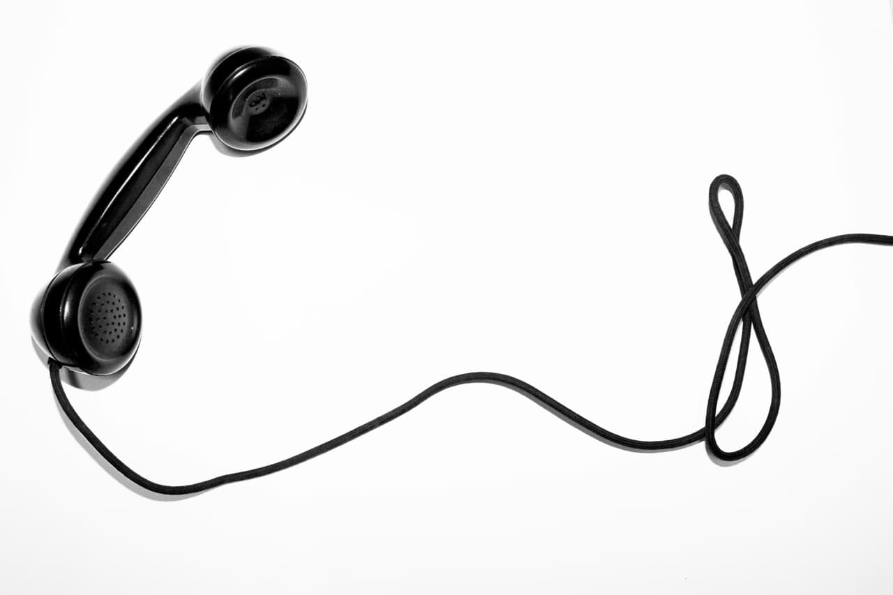 Contrarian Communication