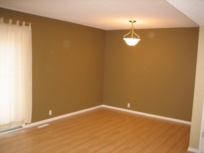 LOVE YOUR NEIGHBOURS ~ Clean * Contemporary * Family-Friendly Home