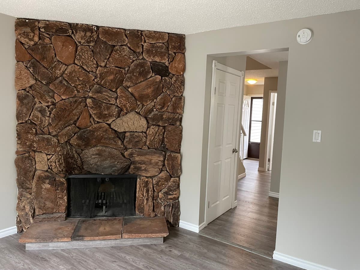 QUALITY 3-Bedroom Home ~ 1090 sqft ~ Rented NOW!