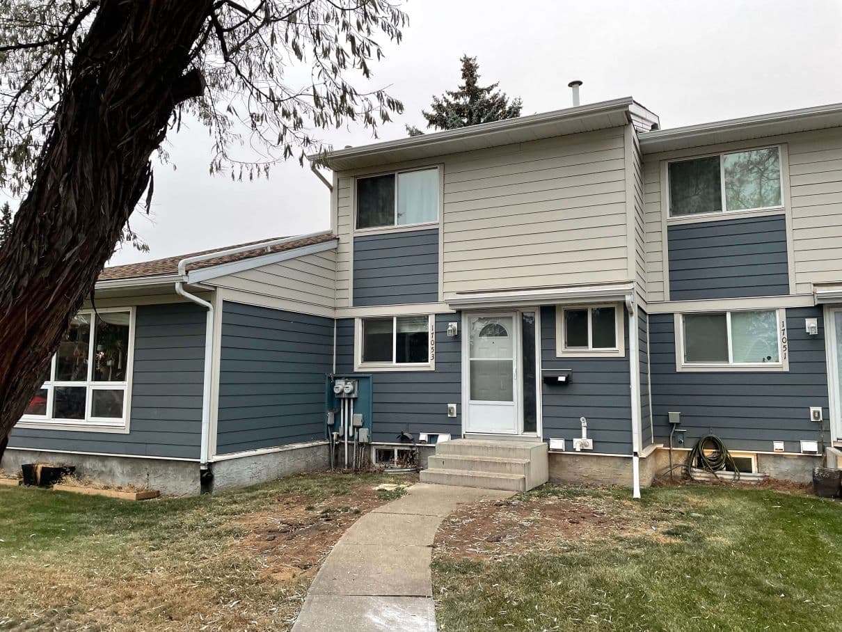 FRESH 3 Bedroom Townhome, 5 Appliances ~ North Edmonton